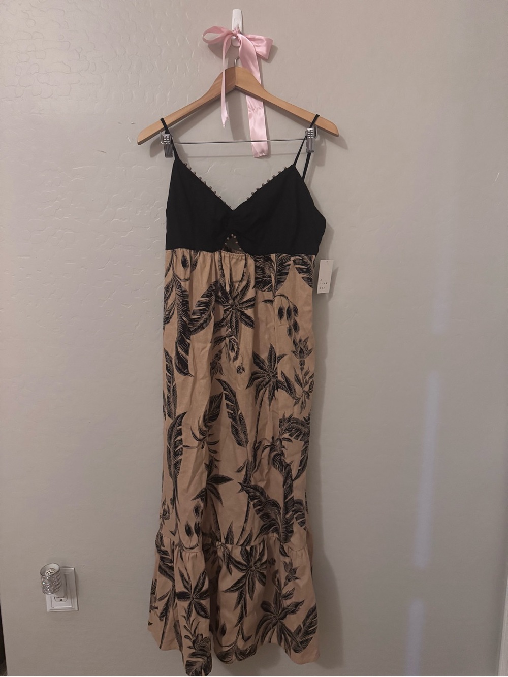 a new day Black Bodice Tan Tropical Leaf Maxi Dress